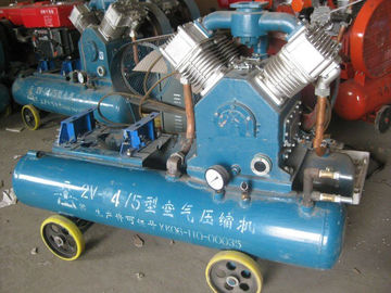 Kompresor udara piston berpenggerak diesel yang efisien tinggi untuk penambangan emas 4,0 M3 / menit 240 L